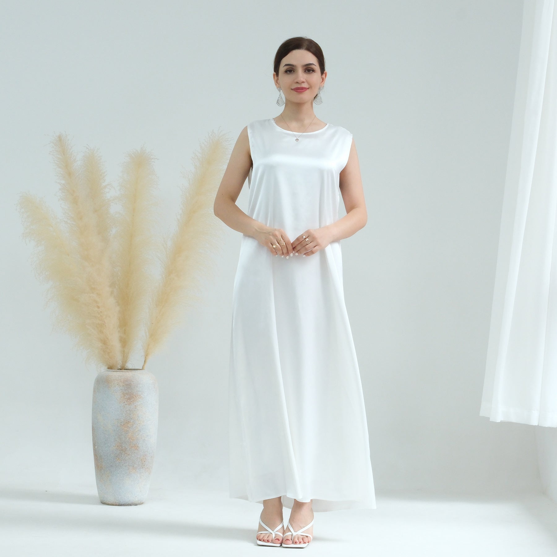 1635#Modest Sleeveless Inner Dress Satin Fabric Islamic Clothing Muslim Dress