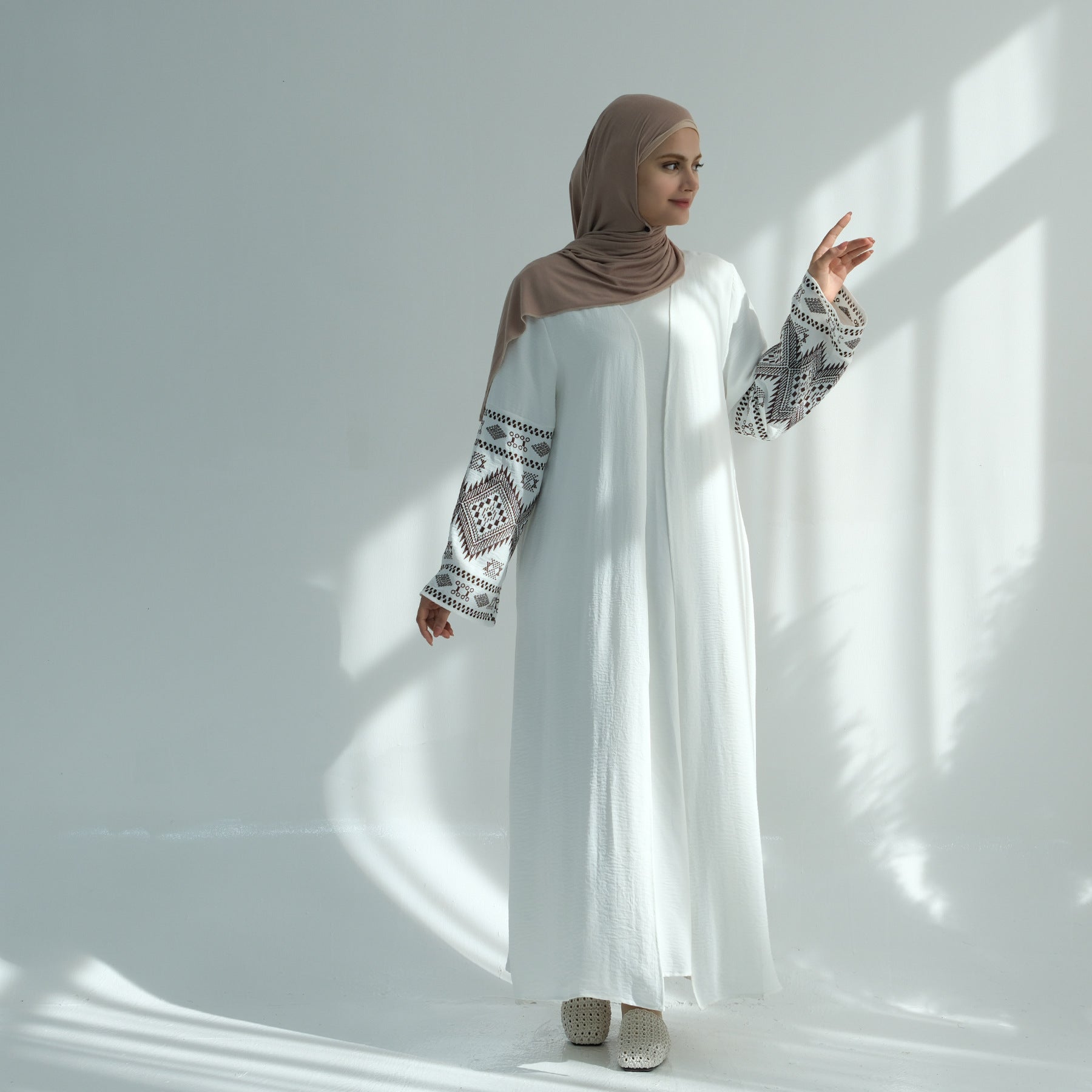 1915#Crepe Latest Abaya Women EID Embroidery Open Abaya Dubai Islamic Turkey Dresses