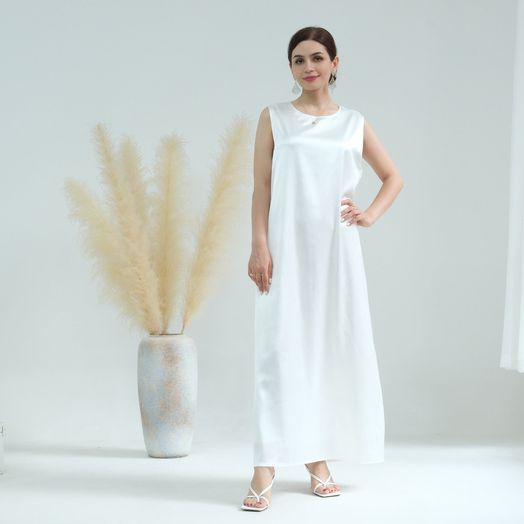 1635#Modest Sleeveless Inner Dress Satin Fabric Islamic Clothing Muslim Dress