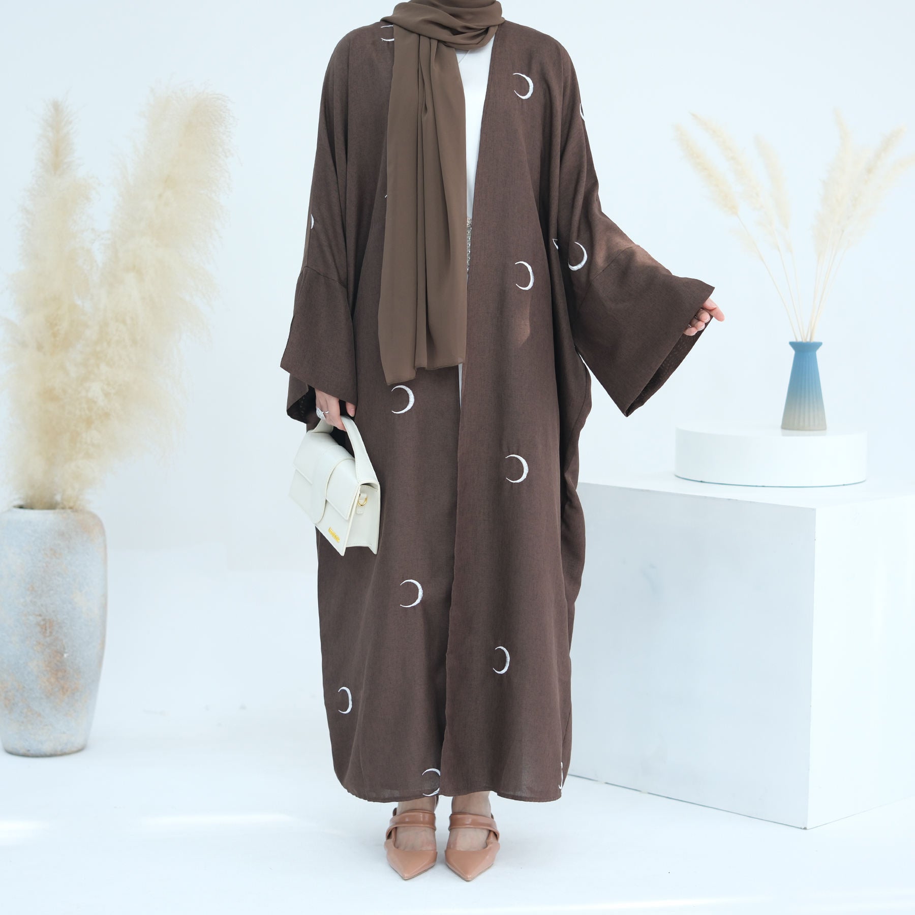 1700#Latest Muslim Women Moon Embroidery Open Abaya Islamic Clothing Dress