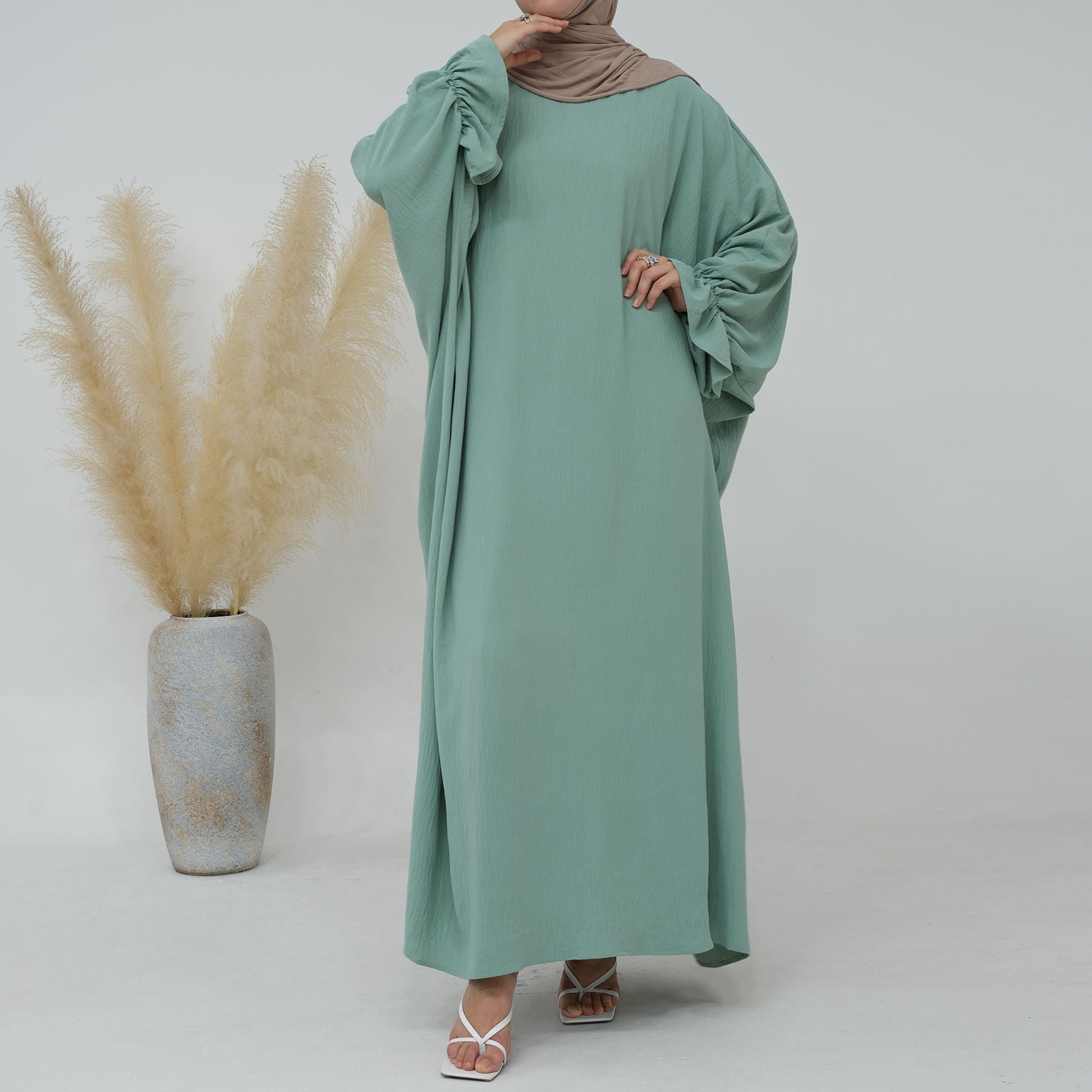 1669#Crepe Long Sleeve Modest Plain Closed Abaya Traditional Muslim Clothing