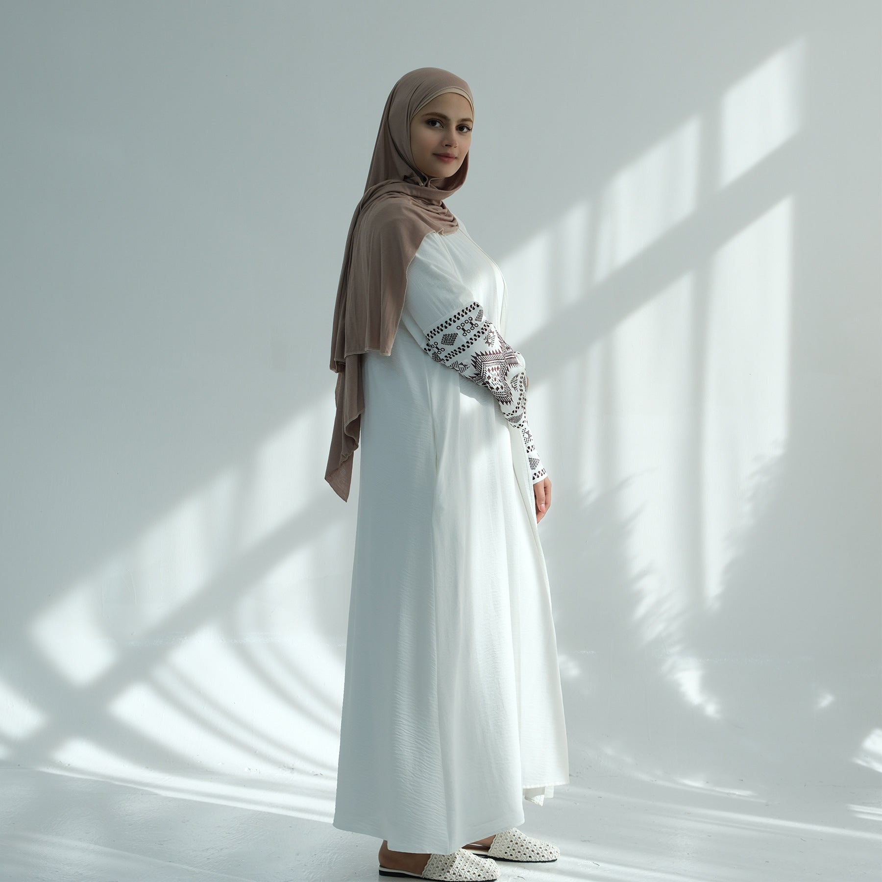 1915#Crepe Latest Abaya Women EID Embroidery Open Abaya Dubai Islamic Turkey Dresses