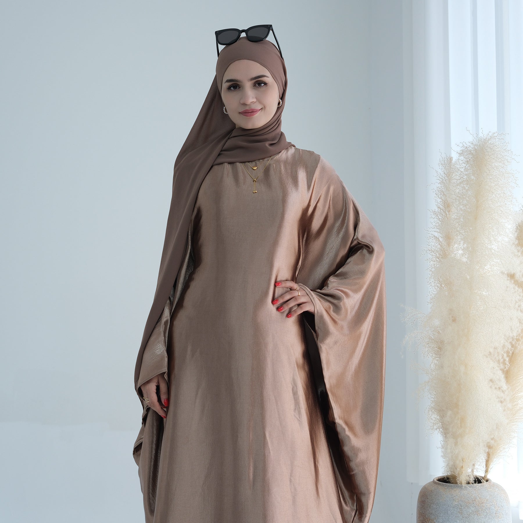 1774#Hot Selling Fashion Elegant Satin Dubai Kaftan Dresses with Tie Belt Butterfly Abaya