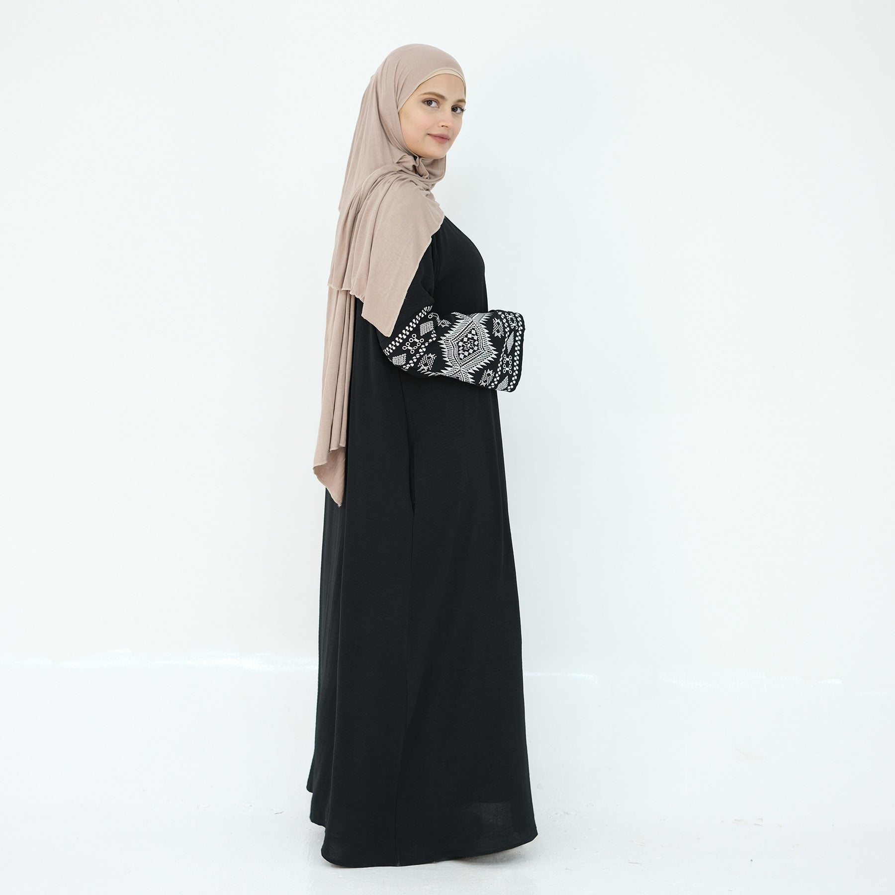 1915#Crepe Latest Abaya Women EID Embroidery Open Abaya Dubai Islamic Turkey Dresses