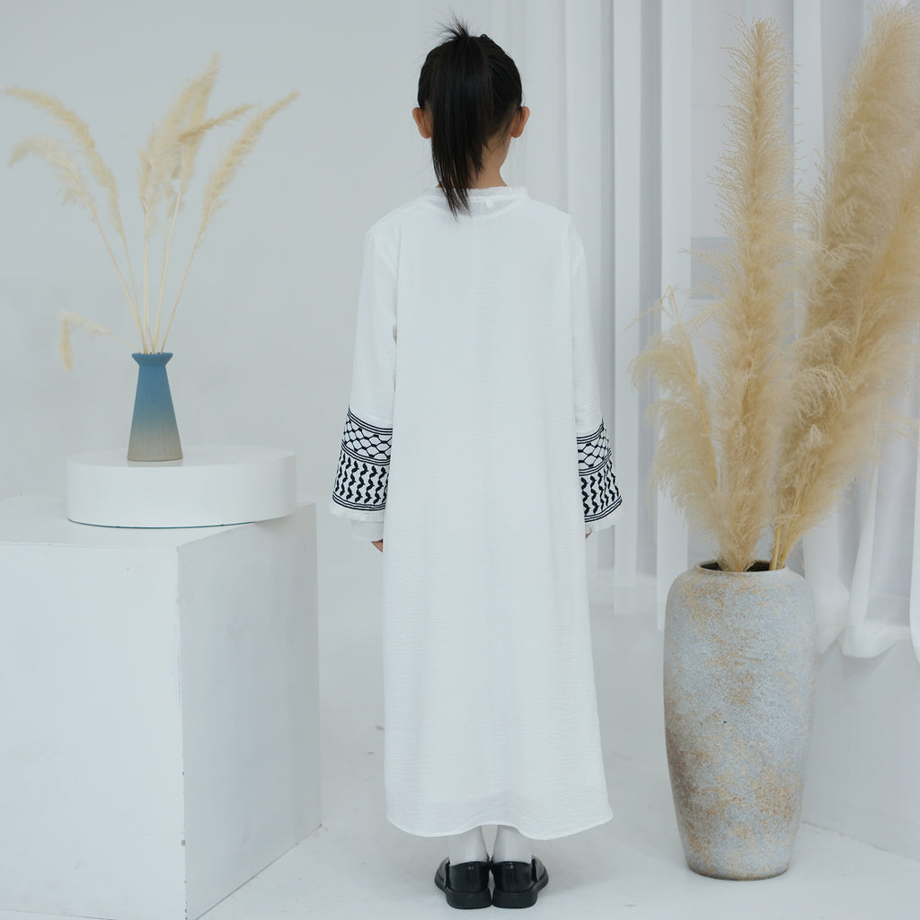 1782#Kids Abaya Keffiyeh Inspired Girls Embroidery Sleeves Women Maxi Dress Islamic Kaftan Trend Abaya