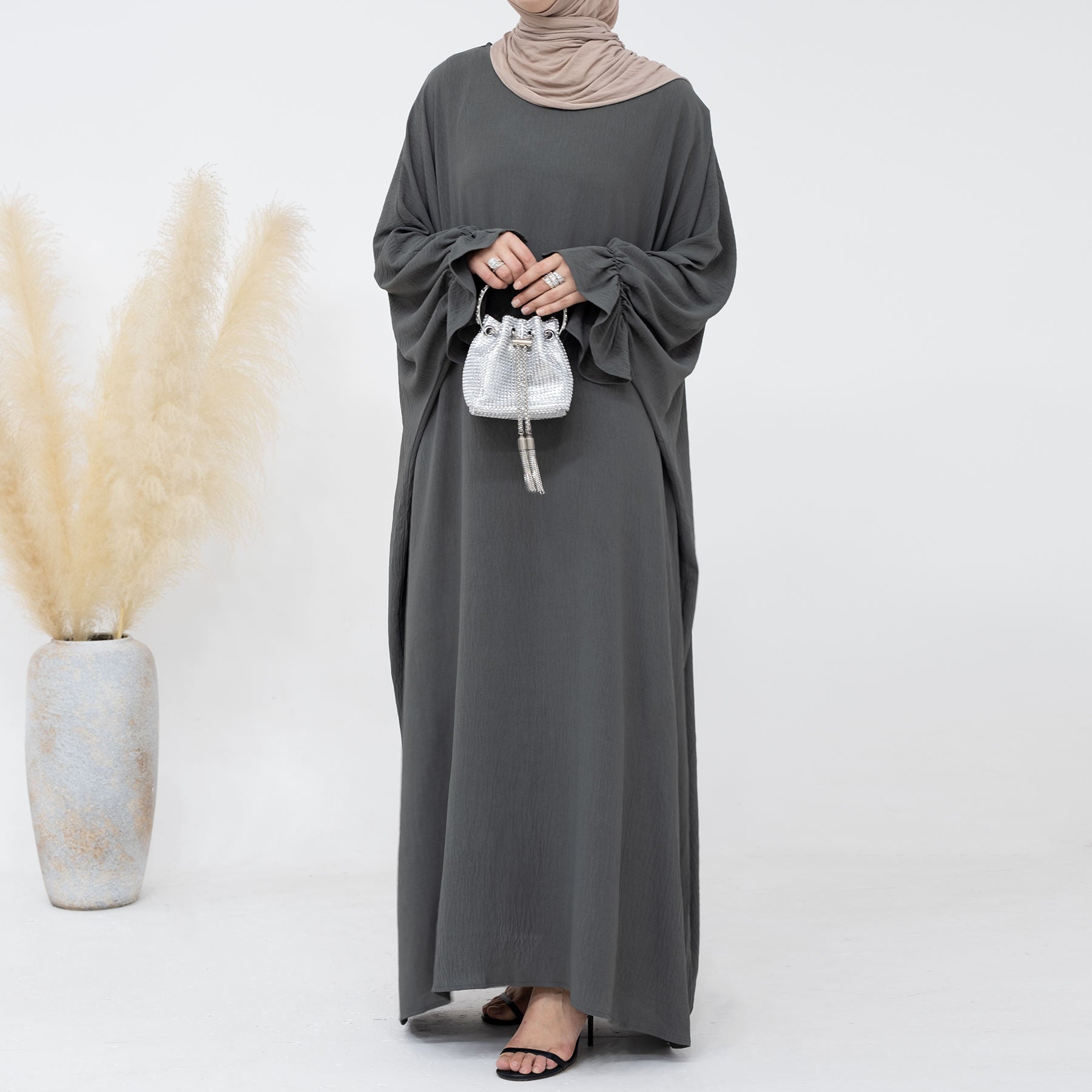 1669#Crepe Long Sleeve Modest Plain Closed Abaya Traditional Muslim Clothing