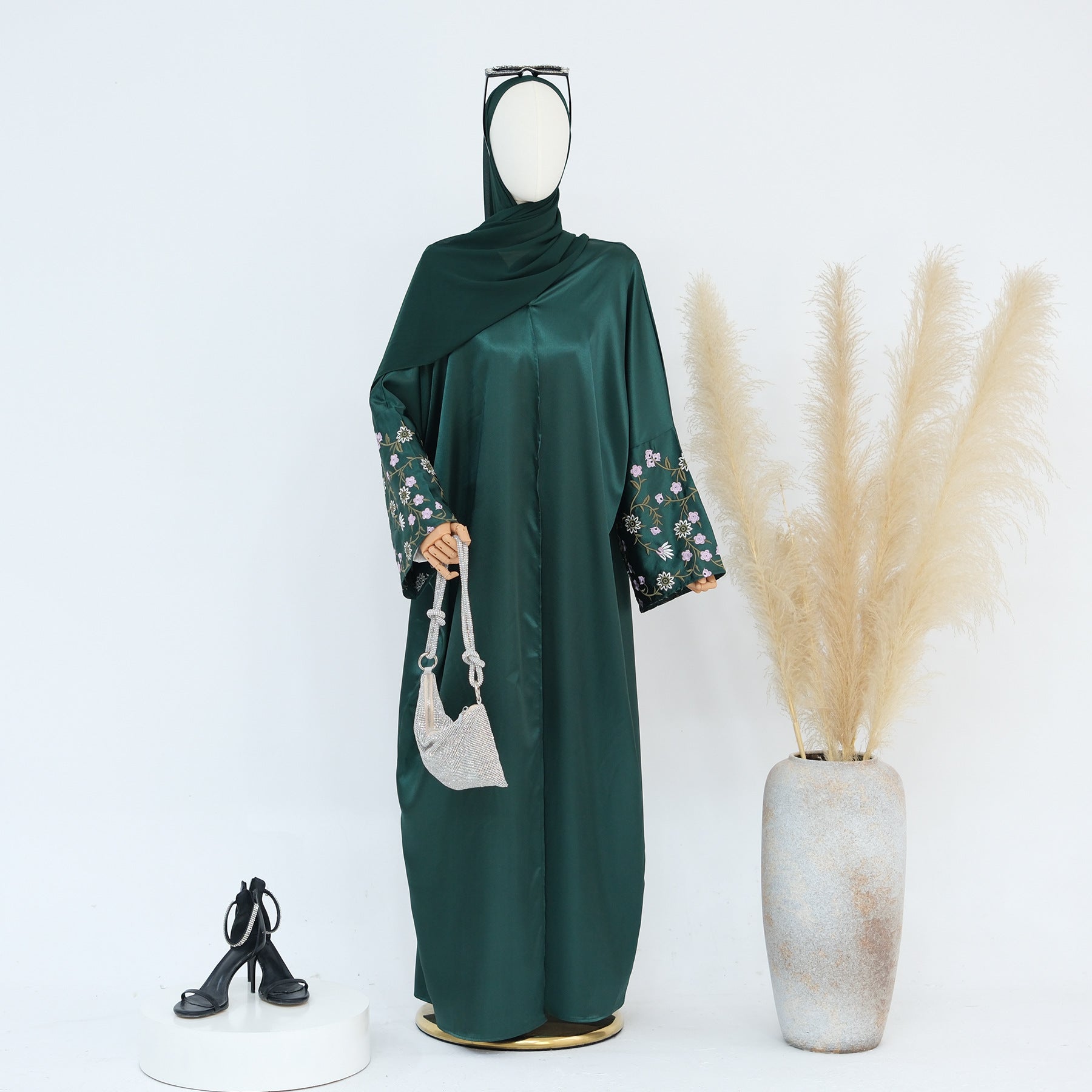 1827#Modest Dresses Black Satin Embroidery Abaya Islamic Clothing Front Open Abaya