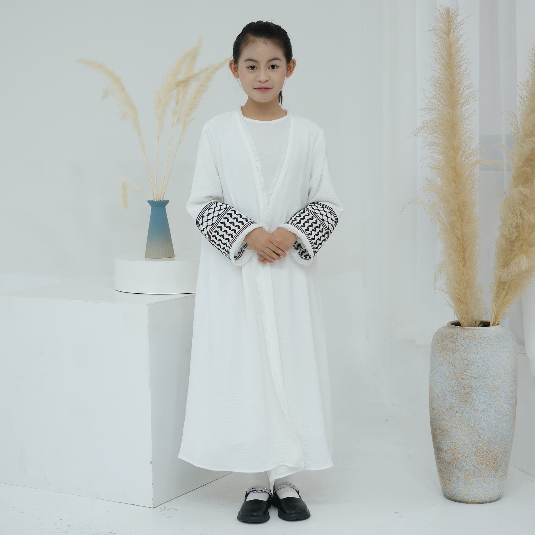 1782#Kids Abaya Keffiyeh Inspired Girls Embroidery Sleeves Women Maxi Dress Islamic Kaftan Trend Abaya