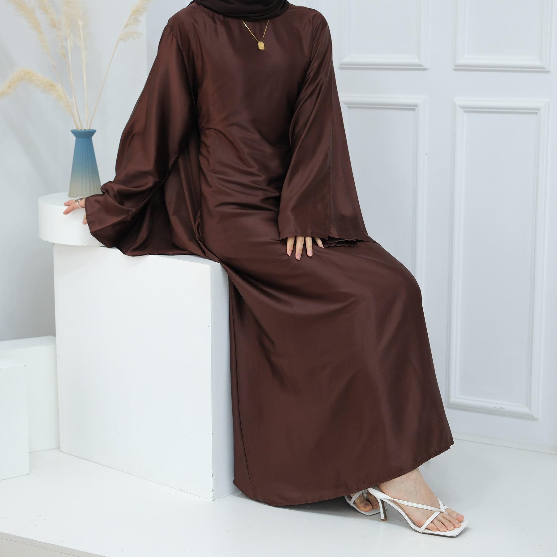 1803#2024 Fashion Style Abaya Design Satin Fabric Modest Dresses Kaftan Abaya Muslim Dress