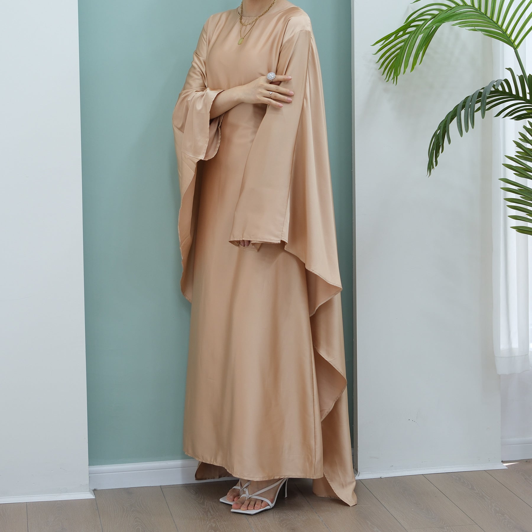 1803#2024 Fashion Style Abaya Design Satin Fabric Modest Dresses Kaftan Abaya Muslim Dress