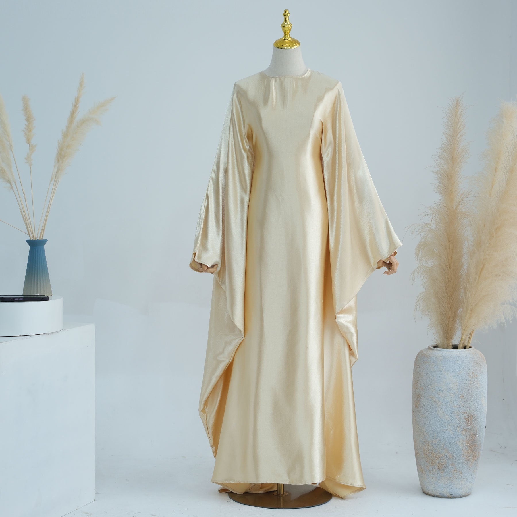 1774#Hot Selling Fashion Elegant Satin Dubai Kaftan Dresses with Tie Belt Butterfly Abaya