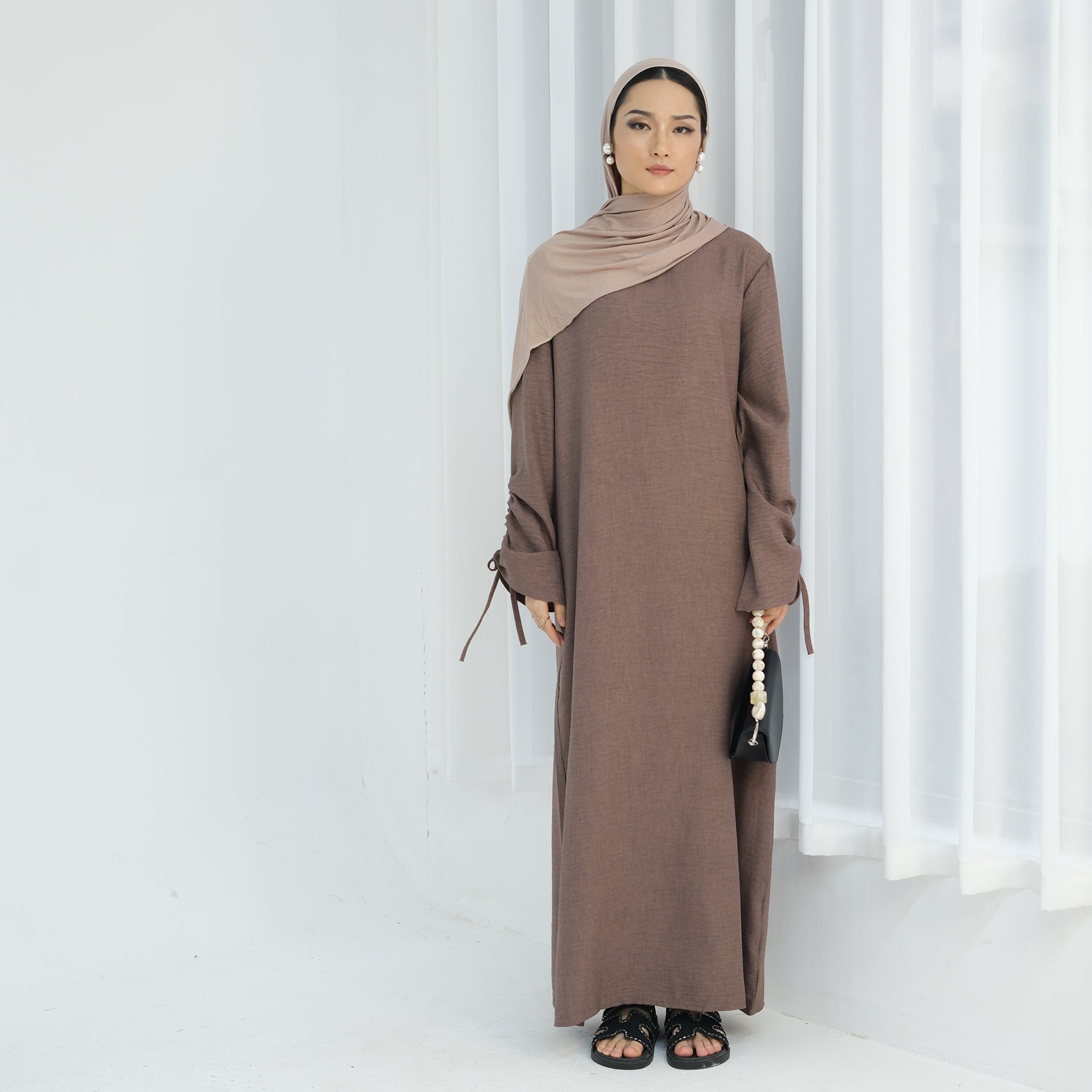 1833#Hot Selling Women Abaya Ruched Sleeve Long Dress Solid Color Breathable Closed Abaya Women Muslim Dress