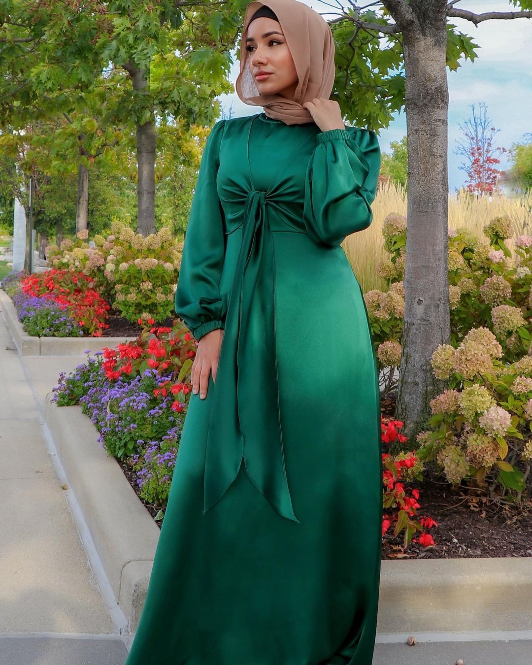 1433#Fancy women  muslim dresses long sleeves maxi satin dress abaya